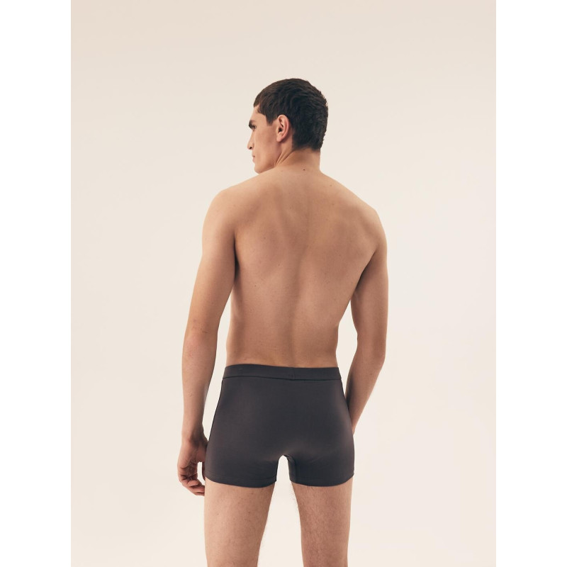 Henderson kelnaitės