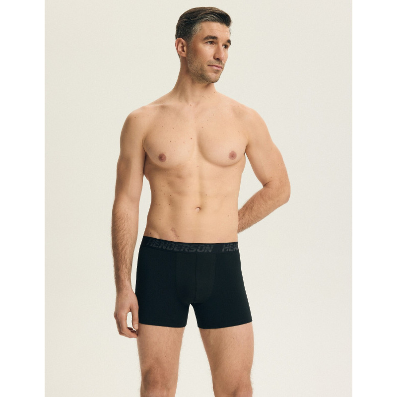 Henderson kelnaitės